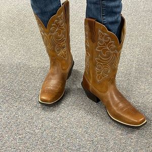 ariat sawyer western boot